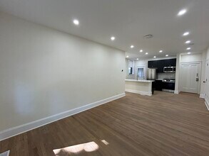 4638 N Hamilton Ave, Unit 36-1 in Chicago, IL - Building Photo - Building Photo