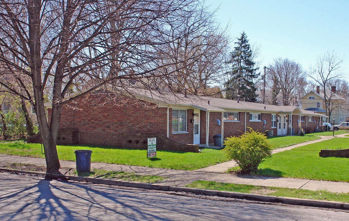 37 E Madison Ave in Springfield, OH - Foto de edificio