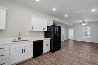 316 S Hampton Ave in Springfield, MO - Foto de edificio - Building Photo