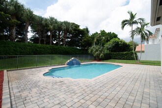 9661 Cobblestone Creek Dr in Boynton Beach, FL - Foto de edificio - Building Photo