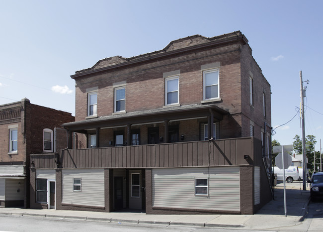 702-706 S 24th St in Omaha, NE - Foto de edificio - Building Photo