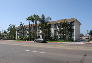 Chula Vista Terrace in Chula Vista, CA - Building Photo - Building Photo