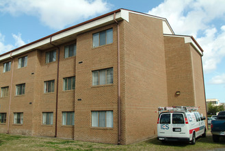 The Sands in Virginia Beach, VA - Building Photo - Building Photo