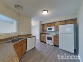 10992 Cedar Pine Dr in Indianapolis, IN - Building Photo - Building Photo