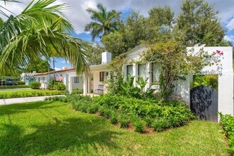 1853 SW 24th Ter in Miami, FL - Building Photo - Building Photo