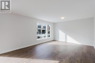 911 Creekway Private in Ottawa, ON - Building Photo - Building Photo