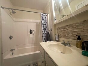 1056 Cambridge St in Cambridge, MA - Building Photo - Building Photo