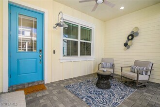 7285 Saona CT in Naples, FL - Foto de edificio - Building Photo