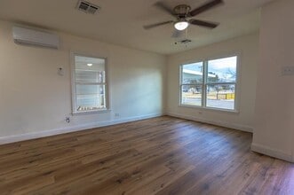 1105 Spring Branch St in Waco, TX - Building Photo - Building Photo