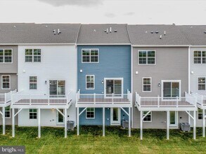 180 Cooperage Rd in Inwood, WV - Building Photo - Building Photo