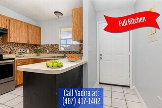 586 Imperial Pl in Kissimmee, FL - Building Photo - Building Photo