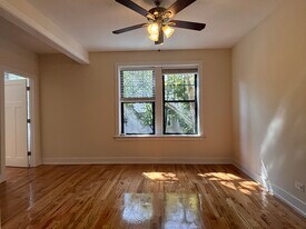 3902 N Janssen Ave, Unit DS2 in Chicago, IL - Building Photo