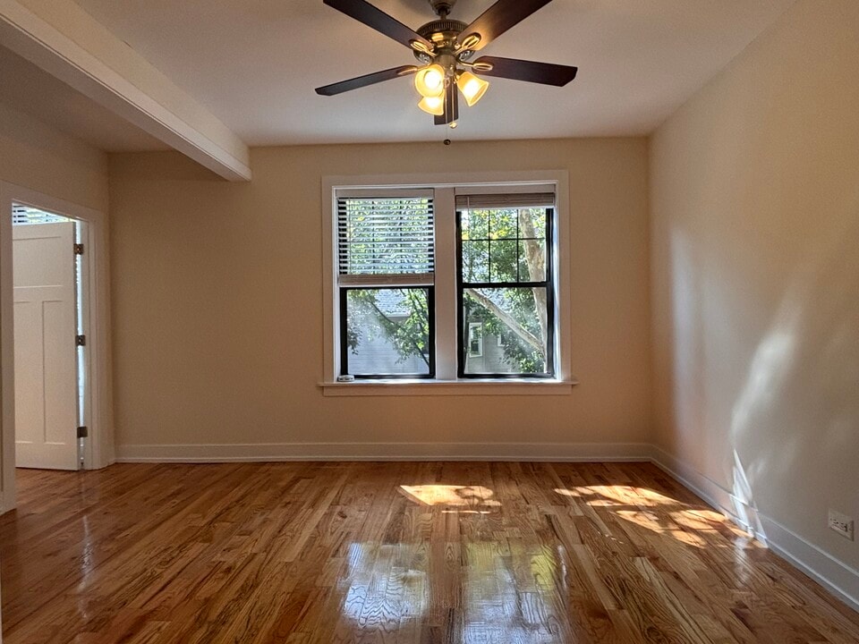 3902 N Janssen Ave, Unit DS2 in Chicago, IL - Foto de edificio