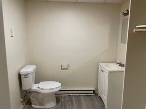 223 Jackson St, Unit 3 in Willimantic, CT - Building Photo - Building Photo