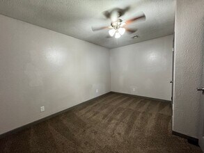 413 E 58th St N in Tulsa, OK - Building Photo - Building Photo