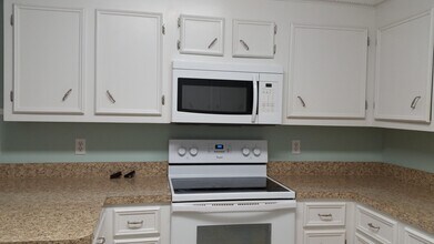 1200 Black Walnut Ct in Sumter, SC - Building Photo - Building Photo