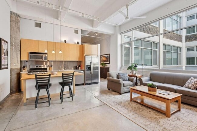 property at 700 N Washington Ave