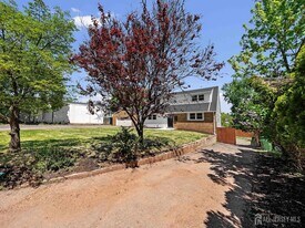 3 Meadow Rd in Edison, NJ - Building Photo
