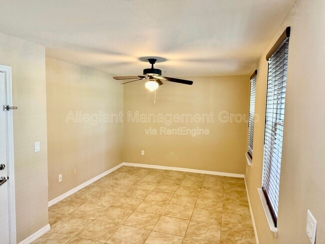 1048 Waterside Dr in Kissimmee, FL - Building Photo - Building Photo