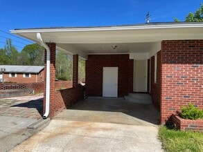 320 State Hwy 49 in Ramseur, NC - Building Photo - Building Photo