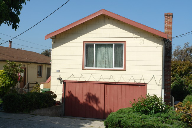 539 Everett St in El Cerrito, CA - Building Photo - Building Photo