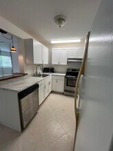 4354 NW 9th Ave in Pompano Beach, FL - Building Photo - Building Photo