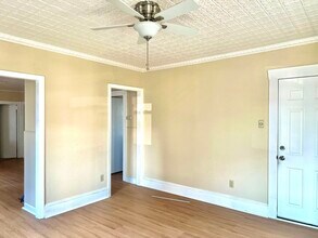 155 Whitman St-Unit -2 in New Bedford, MA - Building Photo - Building Photo