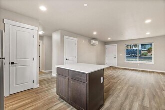 303 E Broadway Ave in Montesano, WA - Building Photo - Building Photo