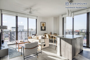 21 NE 22nd St in Miami, FL - Building Photo