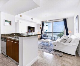 110 Washington Ave, Unit 1712 in Miami Beach, FL - Building Photo - Building Photo