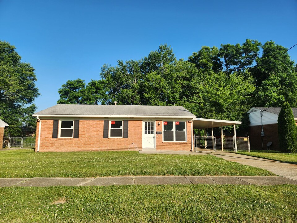 11804 Mondamon Dr in Louisville, KY - Building Photo