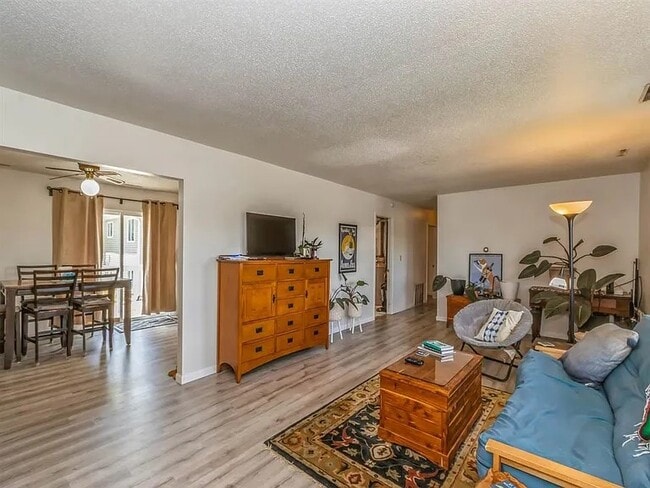 320 S 4th St, Unit West Branch in West Branch, IA - Foto de edificio - Building Photo