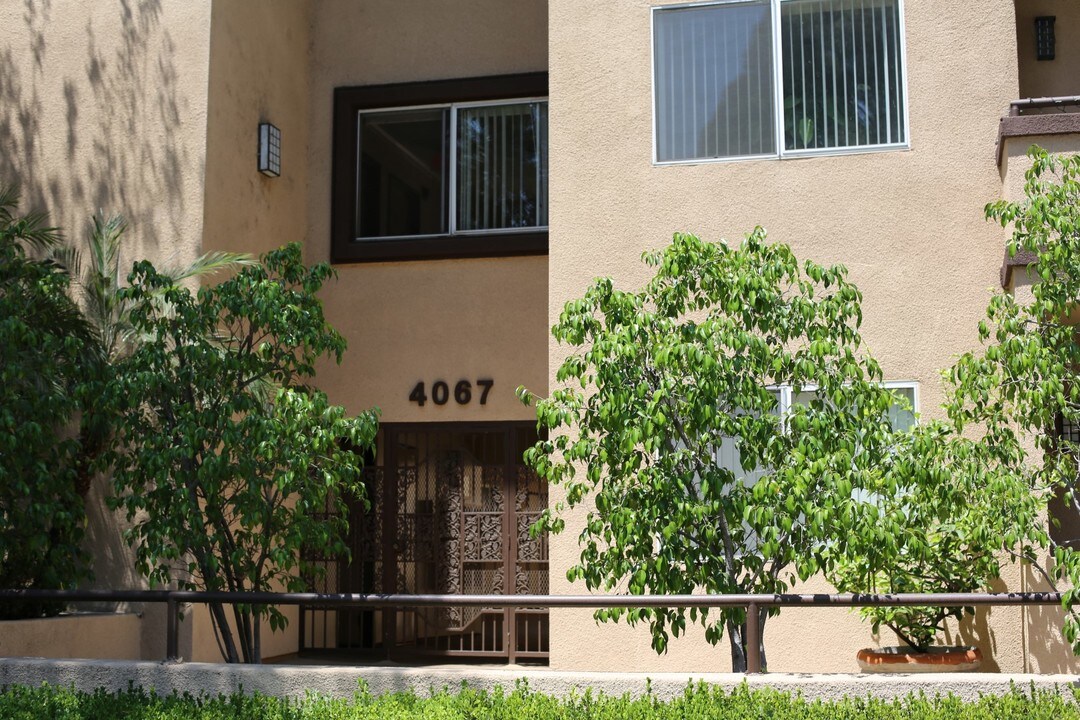 4067 Tujunga Ave in Studio City, CA - Foto de edificio