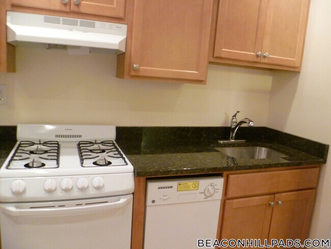 70 Joy St in Boston, MA - Building Photo - Building Photo