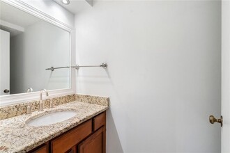 648 Cleburne Terrace NE in Atlanta, GA - Foto de edificio - Building Photo