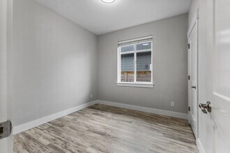 1406 Natalie Ct in Monmouth, OR - Building Photo - Building Photo