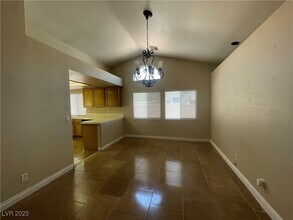 4613 Plano Dr in Las Vegas, NV - Building Photo - Building Photo