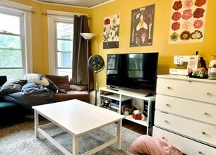 225 Summer St, Unit 3R in Somerville, MA - Foto de edificio - Building Photo