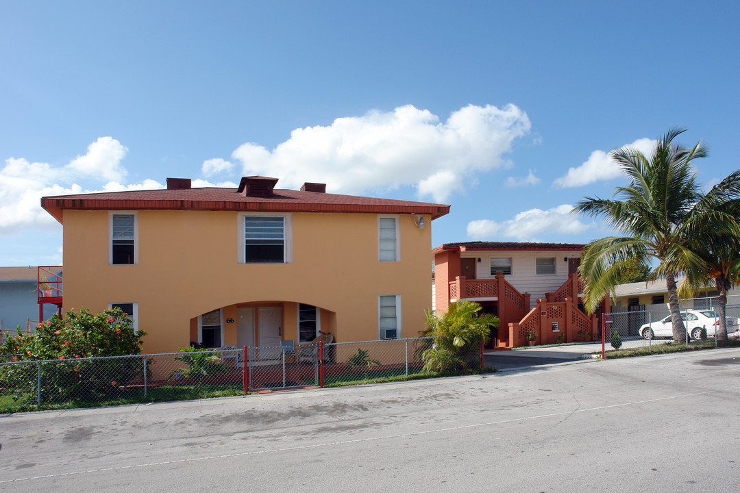 66-70 W 13th St in Hialeah, FL - Building Photo