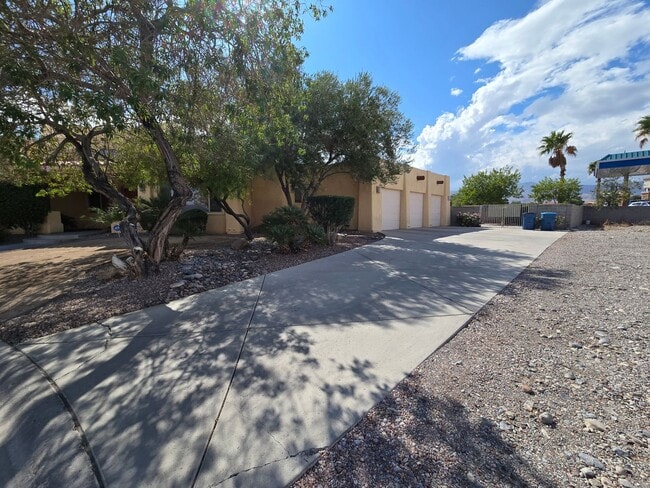 6365 N Juliano Rd in Las Vegas, NV - Building Photo - Building Photo