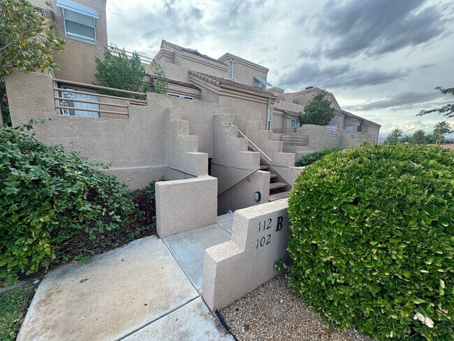 2050 S 1400 E in Saint George, UT - Foto de edificio - Building Photo