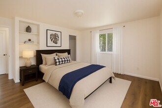 7467 N Forbes Ave in Lake Balboa, CA - Building Photo - Building Photo