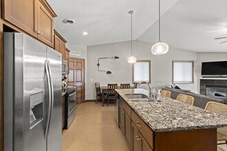 1064 W Willis Wy in Appleton, WI - Building Photo - Building Photo