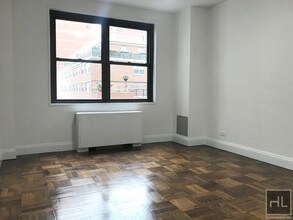 96 5th Ave-Unit -15G in New York, NY - Building Photo - Building Photo