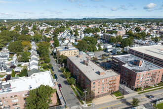 Horton House in Mineola, NY - Building Photo - Building Photo