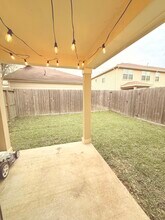16005 Summerville Lake Dr, Unit A-201 in Tomball, TX - Building Photo - Building Photo