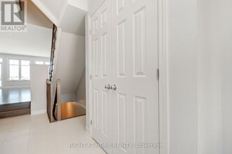 513 Muscari St in Ottawa, ON - Building Photo - Building Photo