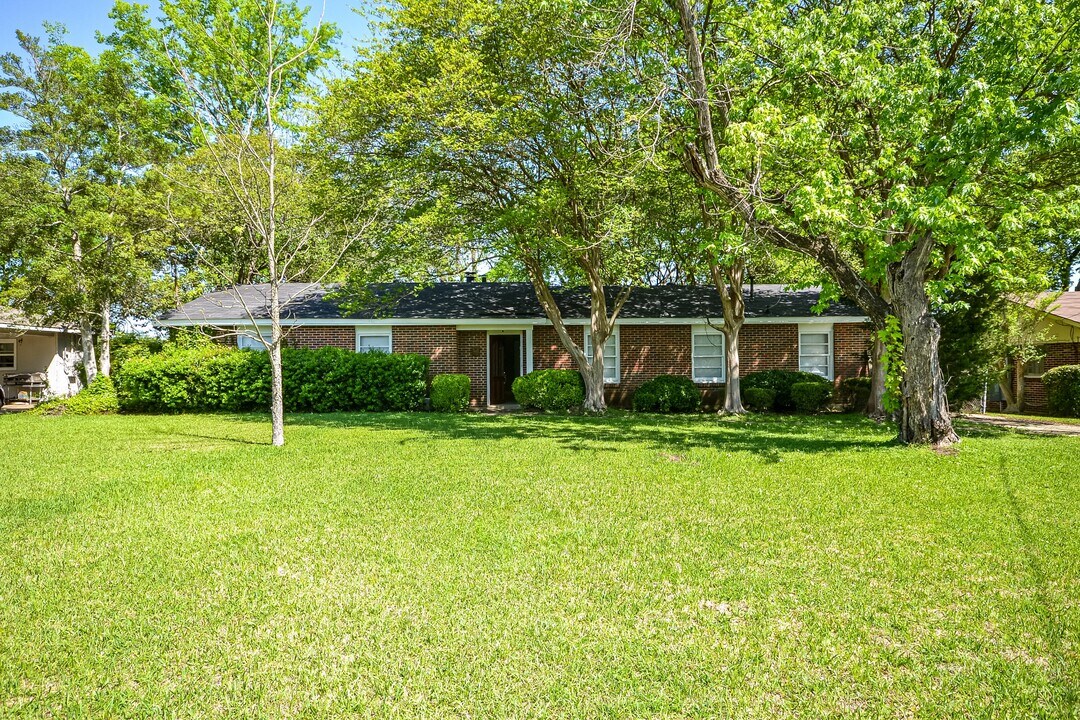 2913 N Colonial Dr in Montgomery, AL - Building Photo