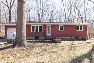 1008 Lakeshore Dr in Columbia, MO - Building Photo