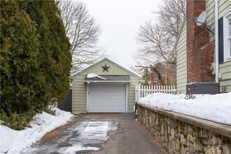 25 Weeks St in Cumberland, RI - Building Photo - Building Photo